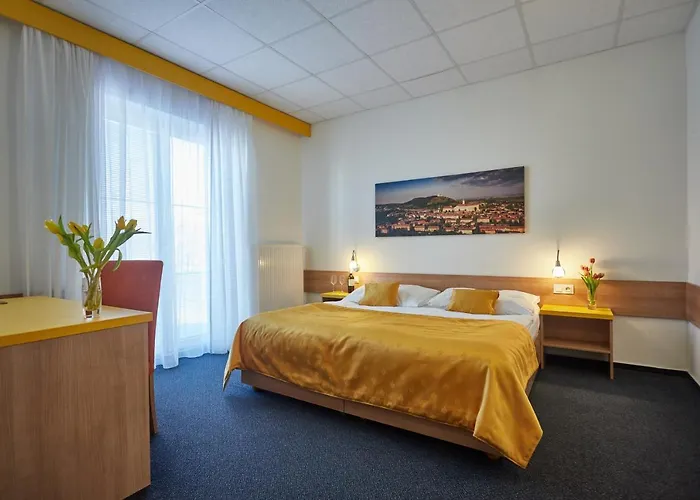 Volařík 3* Dolní Dunajovice